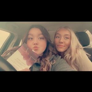 Meet your Posher, Olivia